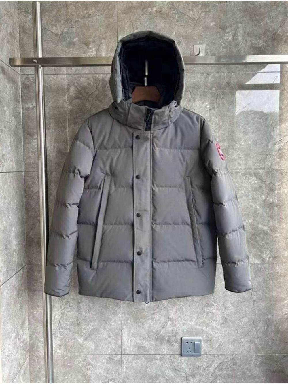 Canada Goose Grey Hooded Women's Quilted Puffer Jacket
